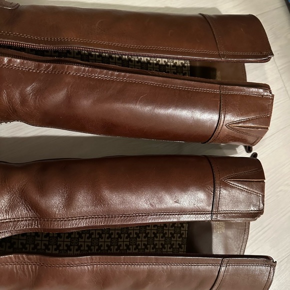 Tory Burch Marlene Riding Boot Finni Vegan Leather w/Gold Metal Details Size 7.5 - Picture 14 of 16